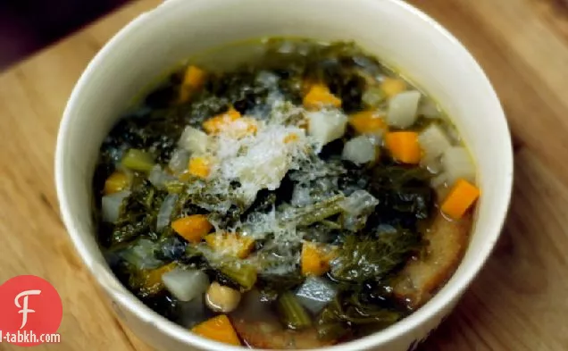 حساء مع الخضر الشتاء والحمص