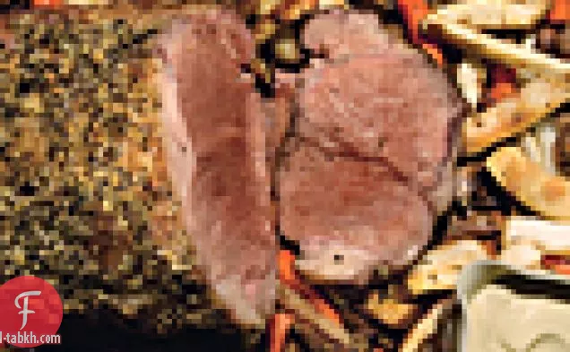 شريط نيويورك وخريف الخضار المشوي مع صلصة كريم الخردل