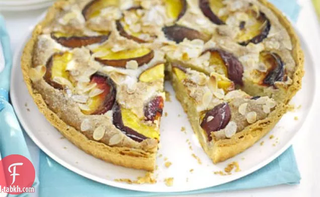 تارت الخوخ واللوز
