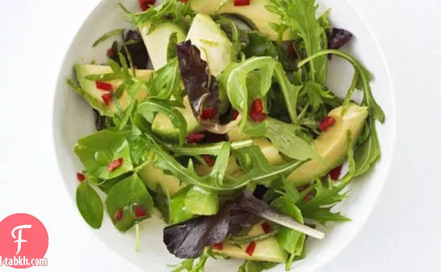 سلطة الأفوكادو والفلفل الحار