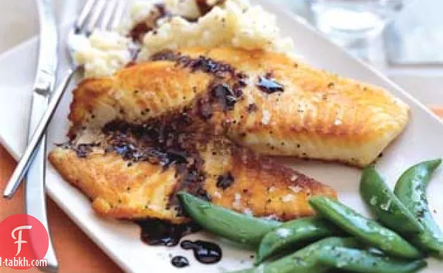 البلطي مع صلصة الزبدة البلسمية, بطاطس مهروسة بالزعتر, وبازلاء السكر