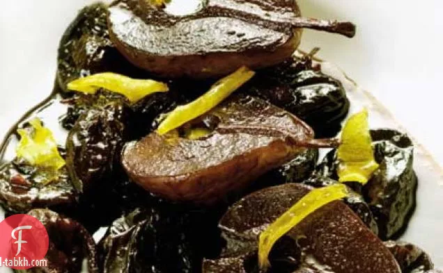 الكمثرى والخوخ في بحث سبل تطوير (حسنا ، نوع من) النبيذ