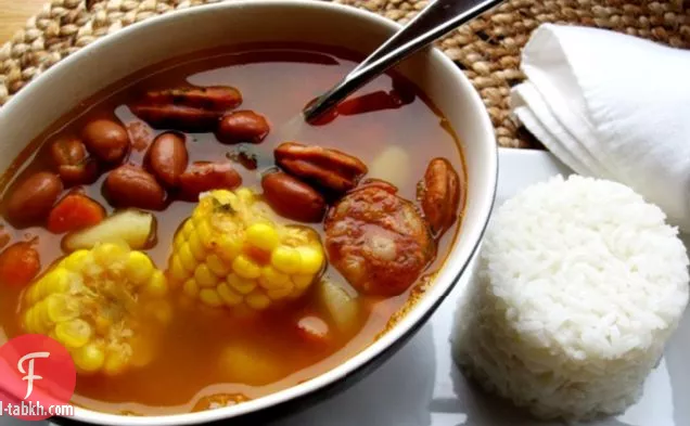شوربة فول بينتو سريعة مع كوريزو