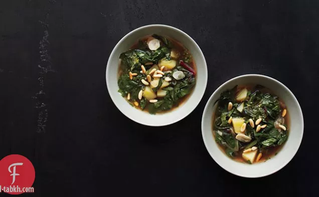 حساء ثلاثة الخضر مع السبانخ غريمولاتا