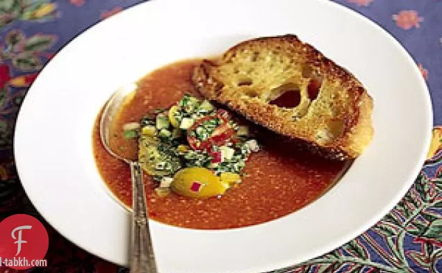 حساء الطماطم المبردة ، على غرار جازباتشو