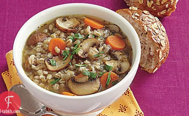 شوربة سريعة بالفطر والشعير