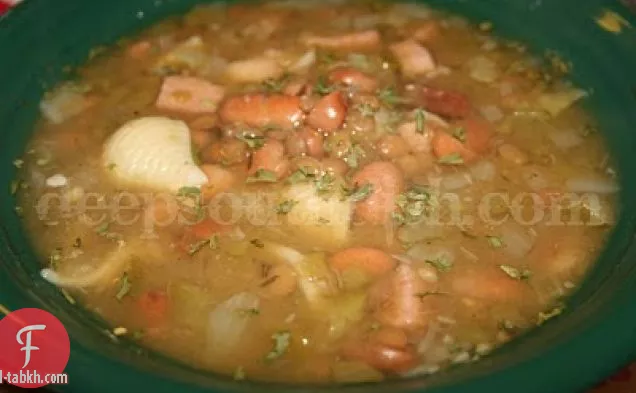 شوربة الفاصوليا المختلطة