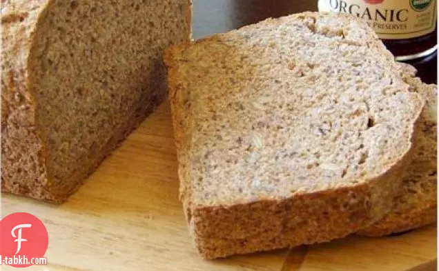 خبز كامل الحبوب على الطريقة الألمانية