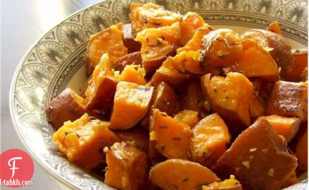 البطاطا الحلوة المحمصة بالزعتر (نباتية ، خالية من الغلوتين ، خالية من الجوز ، خالية من الصويا)