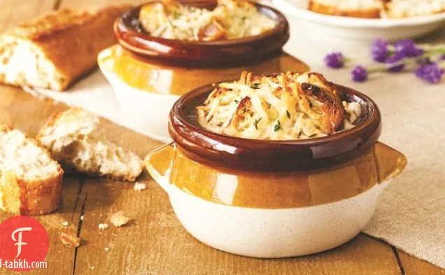 حساء البصل الفرنسي النباتي