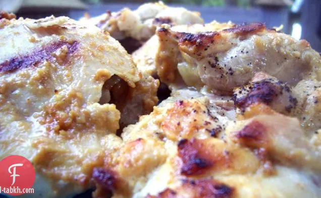 دجاج الفول السوداني المشوي (خالي من البيض ، خالي من الغلوتين)