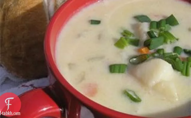 شوربة لحم الخنزير والبطاطا اللذيذة