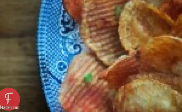 يا السماوات: رقائق البطاطس المقلية مع الفلفل الحلو والبصل الأخضر المدخن