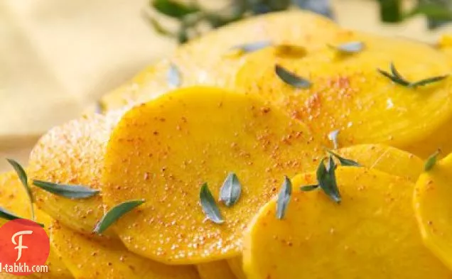 سلطة البنجر الذهبي اللذيذة والتوابل