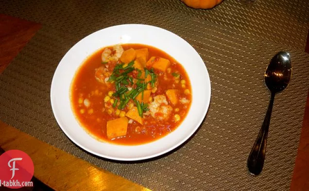 شوربة المأكولات البحرية الحارة