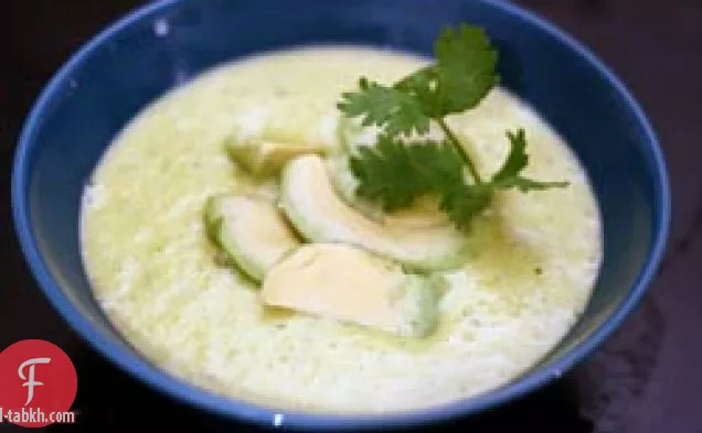 عشاء الليلة: حساء الذرة الحلوة مع كريم الأفوكادو