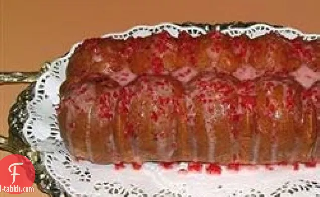 كعكة الكرز اللوز الجنيه