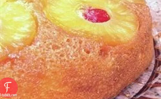 الأناناس رأسا على عقب كعكة السابع