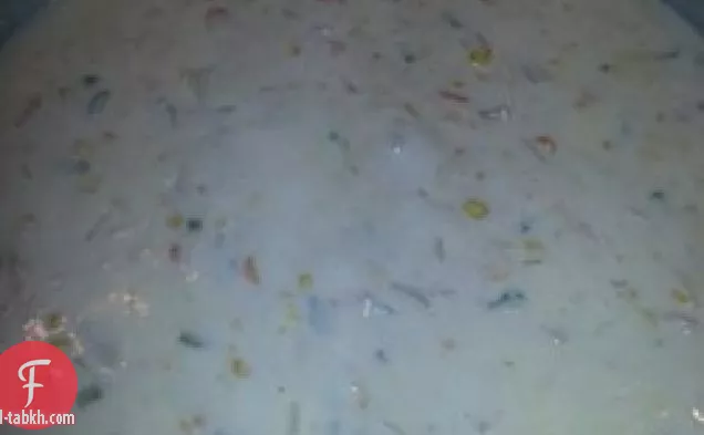 حساء الدجاج والذرة السهل