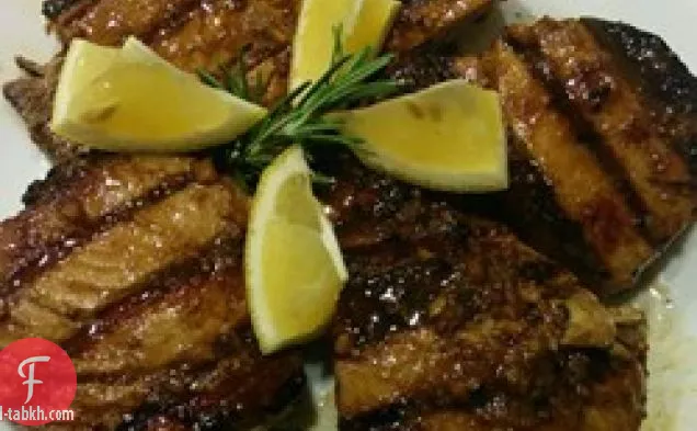 تونة صفراء مشوية مع ماء مالح