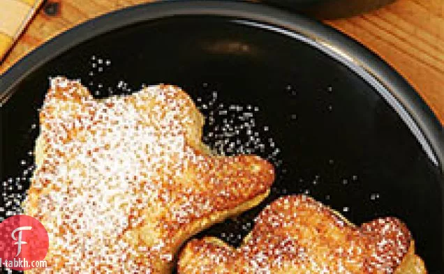 شوربة طماطم كريمية مع طبقة من نسيج العنكبوت