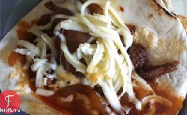 طباخ بطيء لحم بقري مكسيكي مطهي