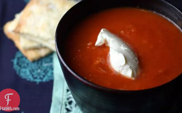 حساء الطماطم والملح روزماري