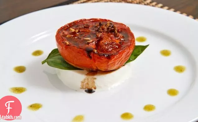 سلطة كابريزي الطماطم المحمصة البلسم