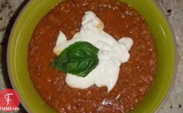 شوربة الطماطم والعدس الحارة