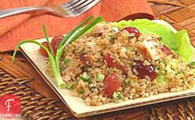 سلطة دجاج الكينوا