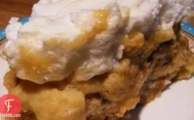 بودنغ الموز مع مرنغ
