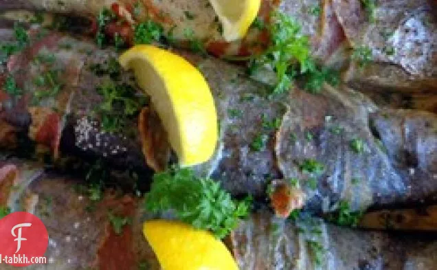 سمك السلمون المرقط ملفوفة في لحم الخنزير المقدد