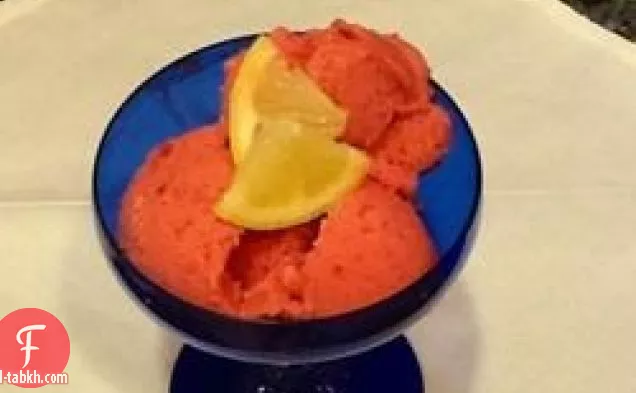 زبادي فراولة مجمد
