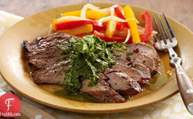 شريحة لحم متبلة مع صلصة تشيميشوري