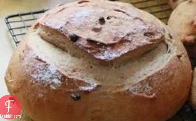 خبز القرفة الكشمش الحرفي