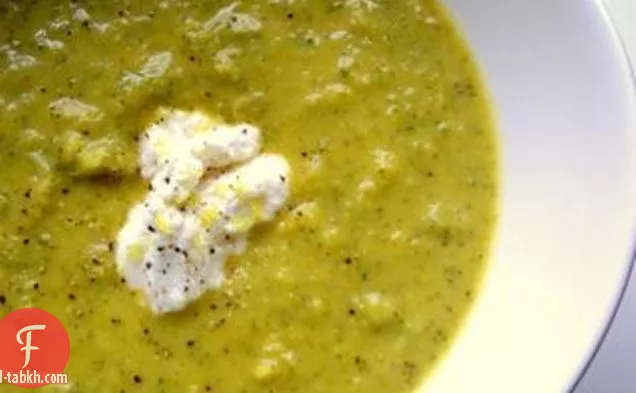 شوربة البروكلي والليمون