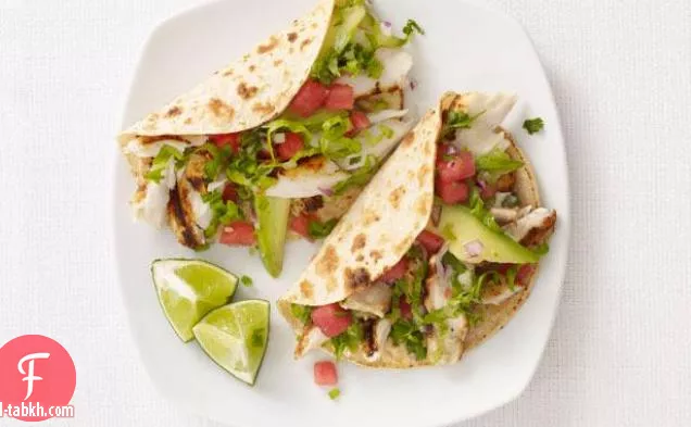 سندويشات التاكو السمك مع صلصة البطيخ