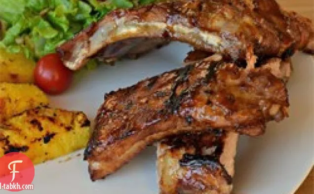 البيرة الجذرية والأضلاع المزججة بالسمسم