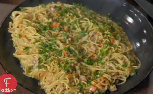 معكرونة كريمية وفاصوليا