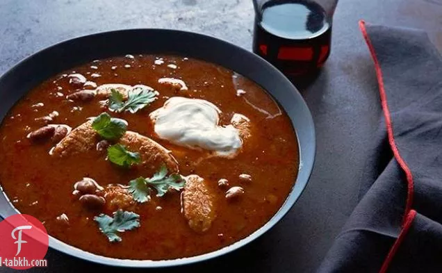 فلفل حار مكسيكي حار مع زلابية أصابع الدجاج