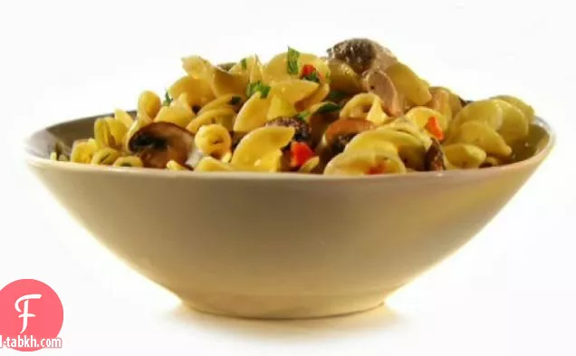 دجاج كريمي ونودلز