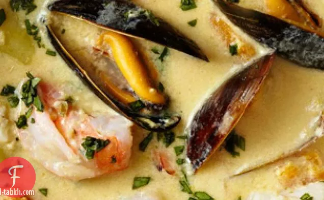 حساء المأكولات البحرية البيروفية