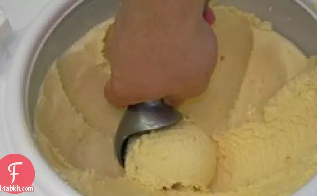 آيس كريم الخوخ