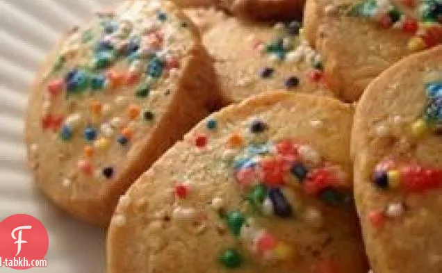 بسكويت عيد الميلاد بالبندق من أوما كينر