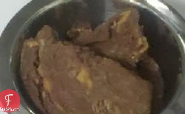 الشوكولاته زبدة الفول السوداني دوامة الآيس كريم