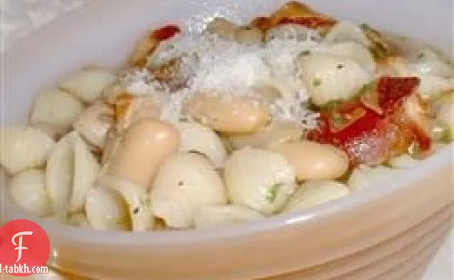 شوربة الفاصوليا البيضاء الإيطالية والبانسيتا