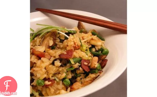 أرز مقلي بالفطر
