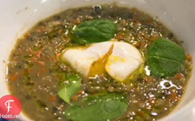 شوربة العدس مع الخضار الشتوية