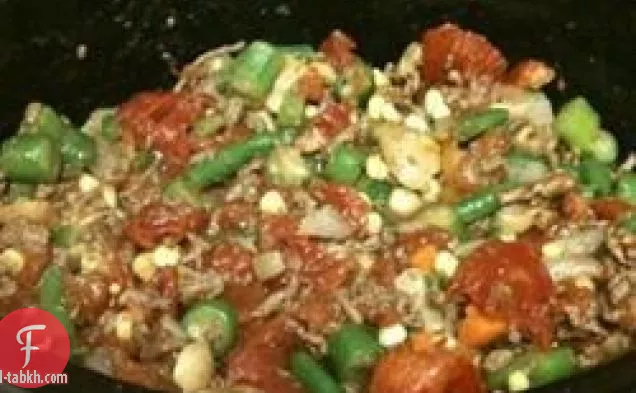 طباخ بطيء الخضروات-حساء لحم البقر مع البامية