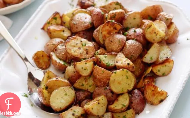 البطاطا المحمصة بالثوم